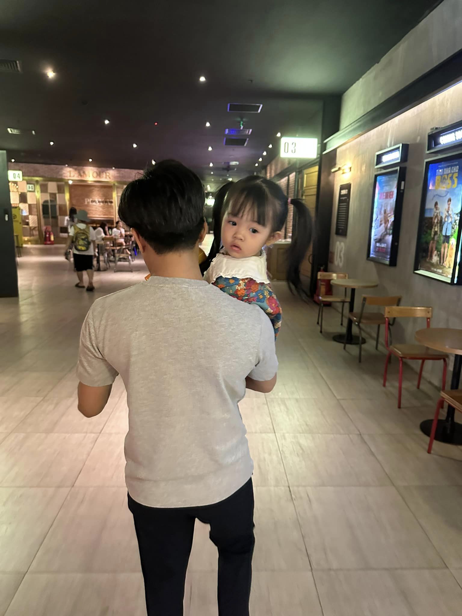 Cường Đô La lên tiếng khi bị hỏi sự riêng tư lúc đưa 2 nhóc tỳ xem phim ở rạp-1