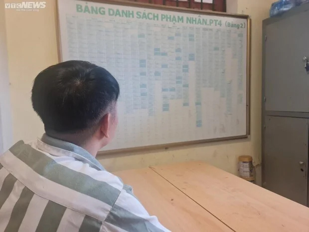 Thầy giáo trường chuyên hầu tòa, sững sờ khi biết luật sư bào chữa là học trò cũ-1