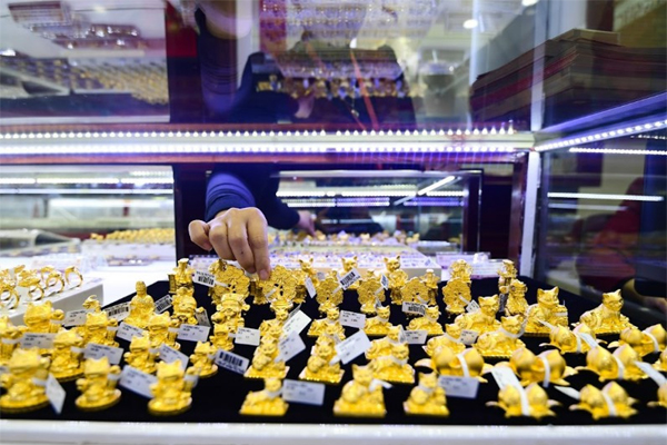 Giá vàng hôm nay 14/3: Cẩn trọng trước đà tăng ngắn hạn-1