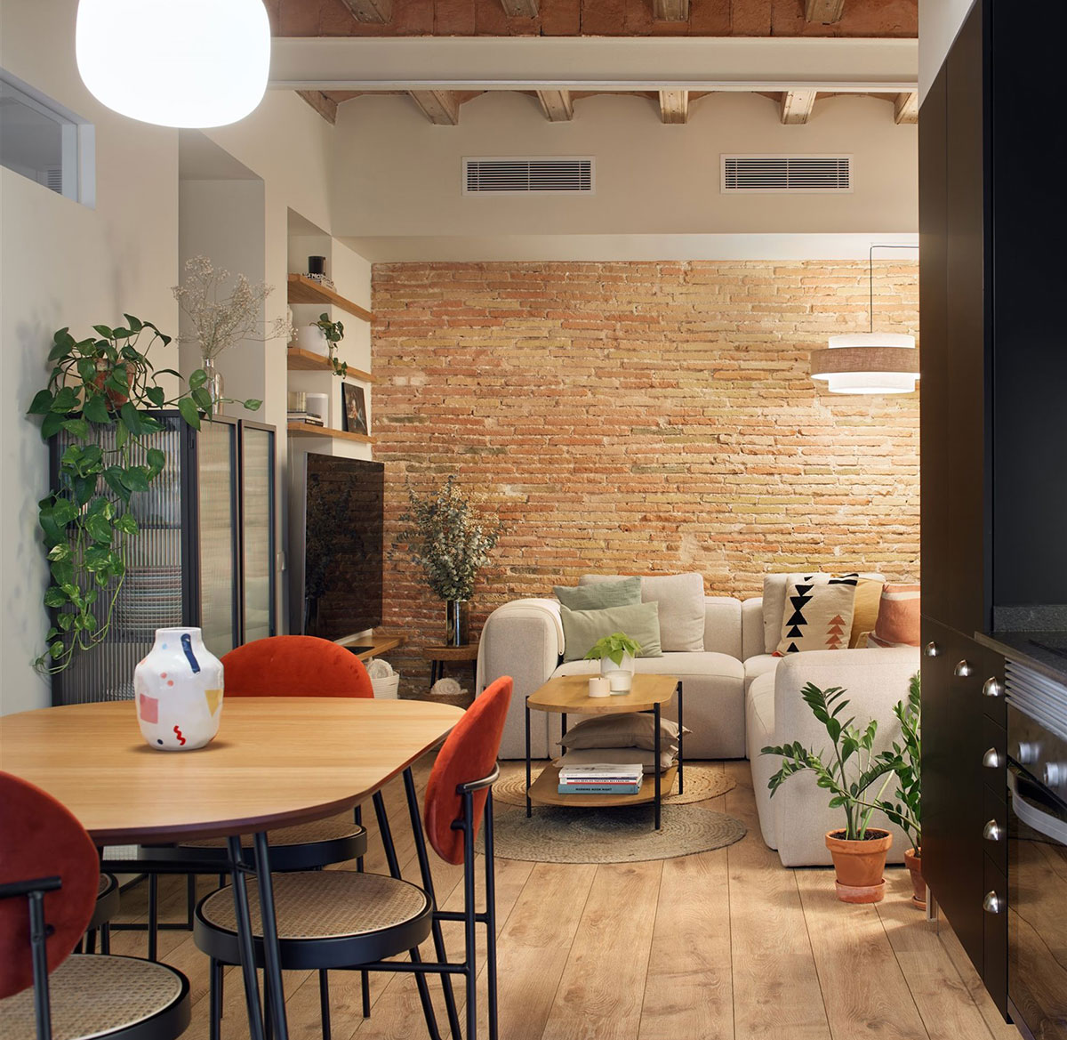 Căn hộ rộng 40m² thiết kế bằng gạch nung đầy cá tính-1