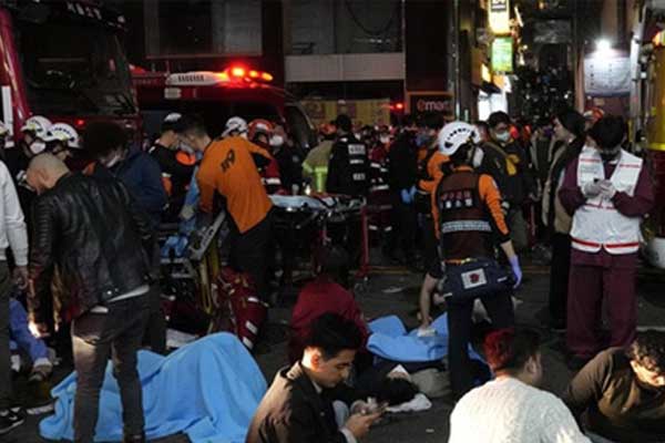 Hình ảnh khiến cả thế giới bị sốc trong vụ giẫm đạp chết chóc ở Yemen-3