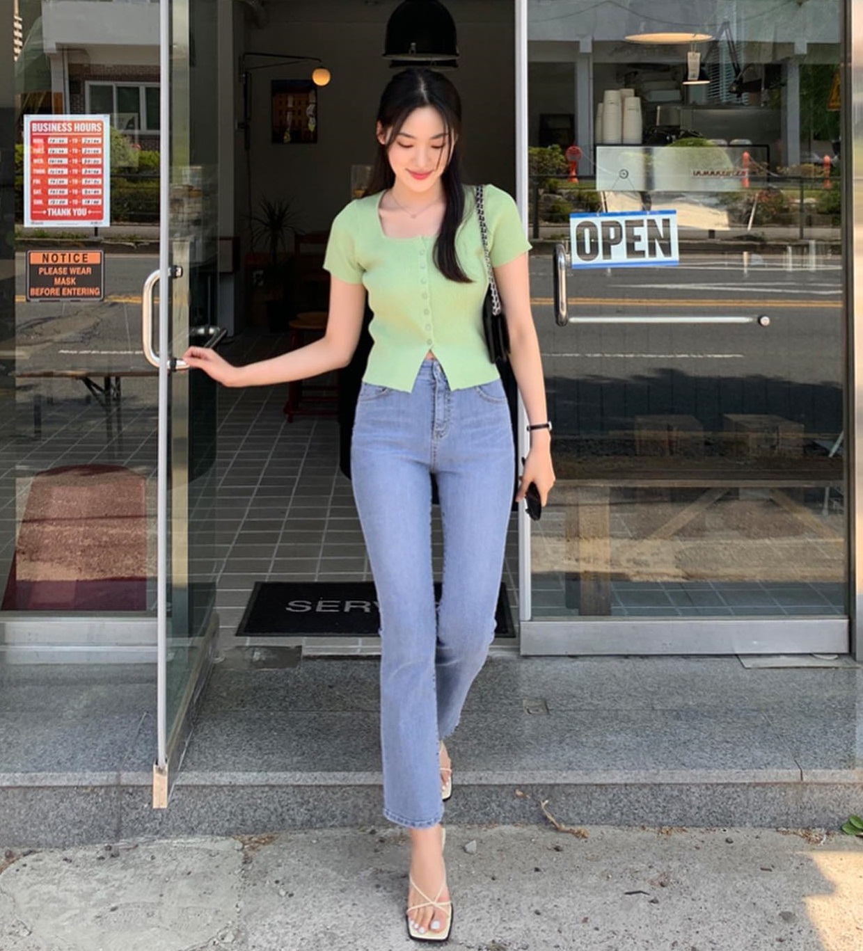 5 cách diện quần jeans cho nàng thấp bé-1