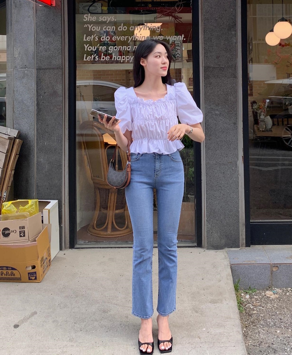 5 cách diện quần jeans cho nàng thấp bé-2