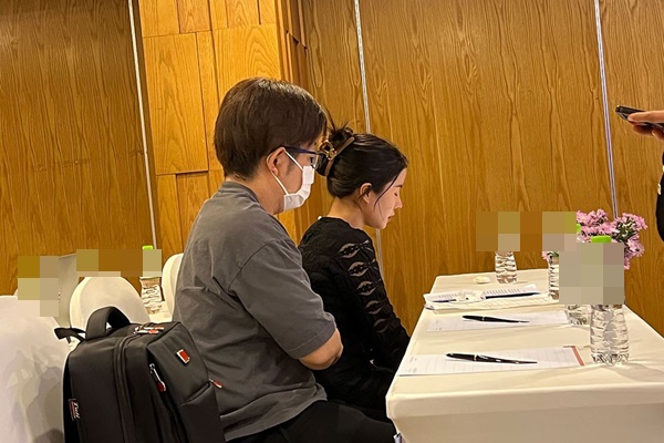 Vợ chồng Bà Nhân Vlog cúi đầu xin lỗi bác sĩ Thịnh sau drama thụ tinh nhân tạo-1