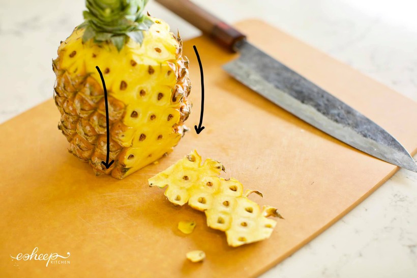 2 cách cắt dứa đẹp như nhà hàng-3