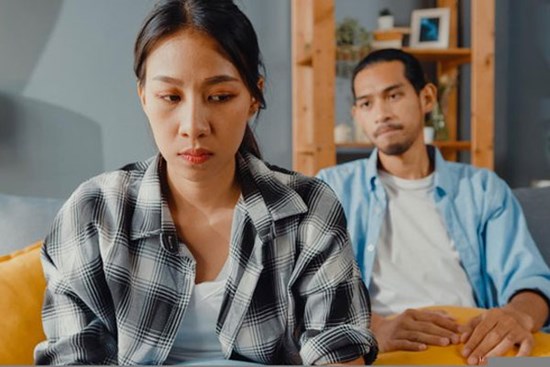 Người nghèo mắc kẹt trong cuộc hôn nhân tệ hại vì không thể ly hôn