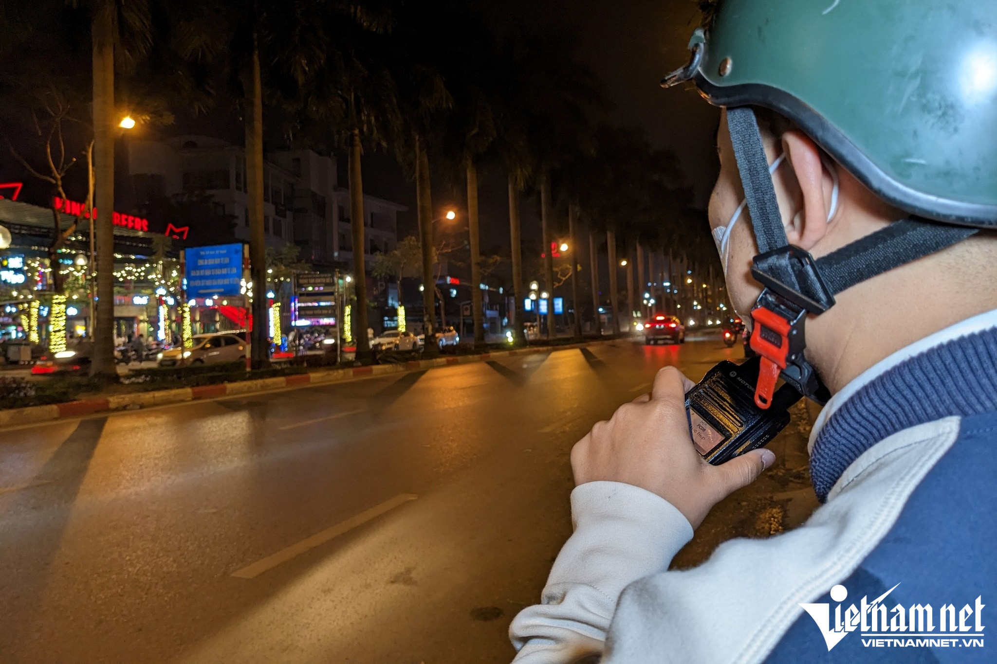 Cảnh sát hóa trang xử lý nồng độ cồn gần quán bia, nhà hàng-3