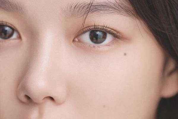 Vị trí nốt ruồi xấu trên cơ thể cho thấy người phụ nữ sẽ vất cả cả đời-1