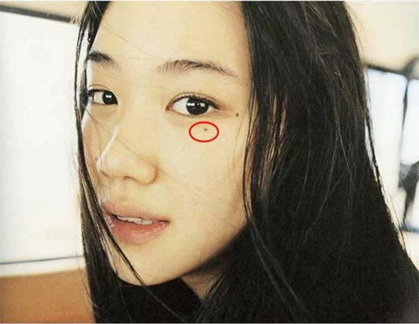 Vị trí nốt ruồi xấu trên cơ thể cho thấy người phụ nữ sẽ vất cả cả đời-2