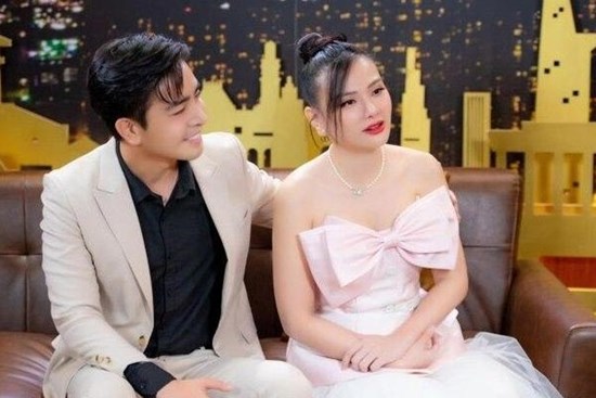 Ca sĩ Thu Thủy giải thích ồn ào chồng trẻ cấu tay con trai 4 năm trước