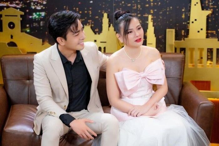 Ca sĩ Thu Thủy giải thích ồn ào chồng trẻ cấu tay con trai 4 năm trước-1