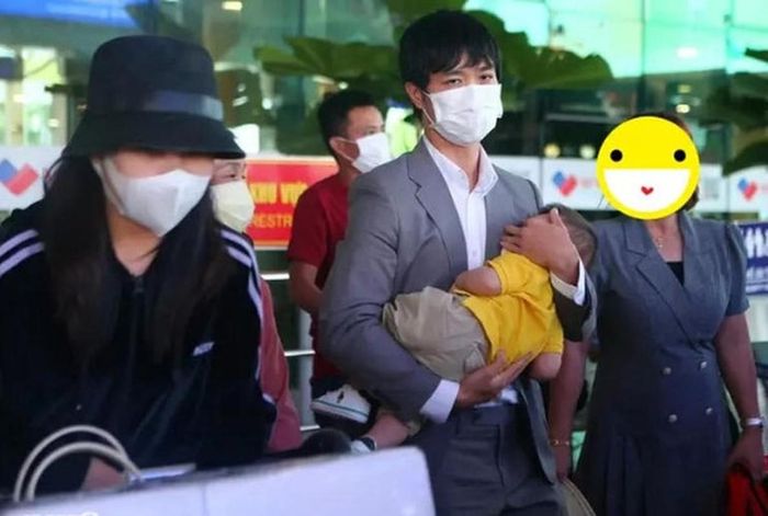 Sang Nhật thi đấu, Công Phượng lộ nhan sắc ai cũng giật mình-8