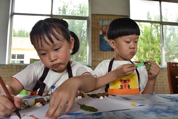 Cha mẹ cứ áp dụng cách này mà dạy con: Chẳng phải mệt mỏi, lắm lời mà con lại ngoan ngoãn, cả nhà đều vui!-3