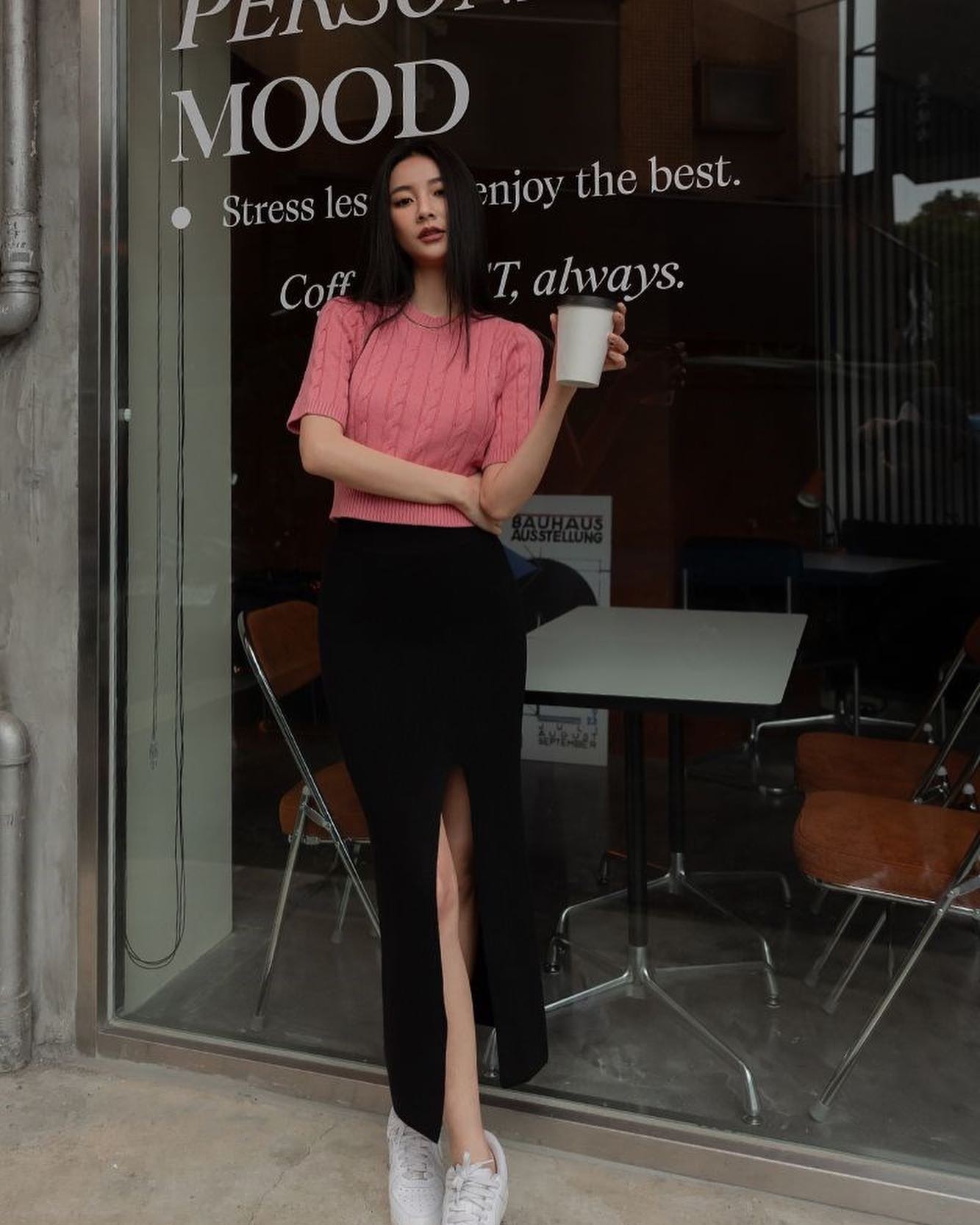 5 item màu đen nên có trong tủ đồ để mặc đẹp hơn-1