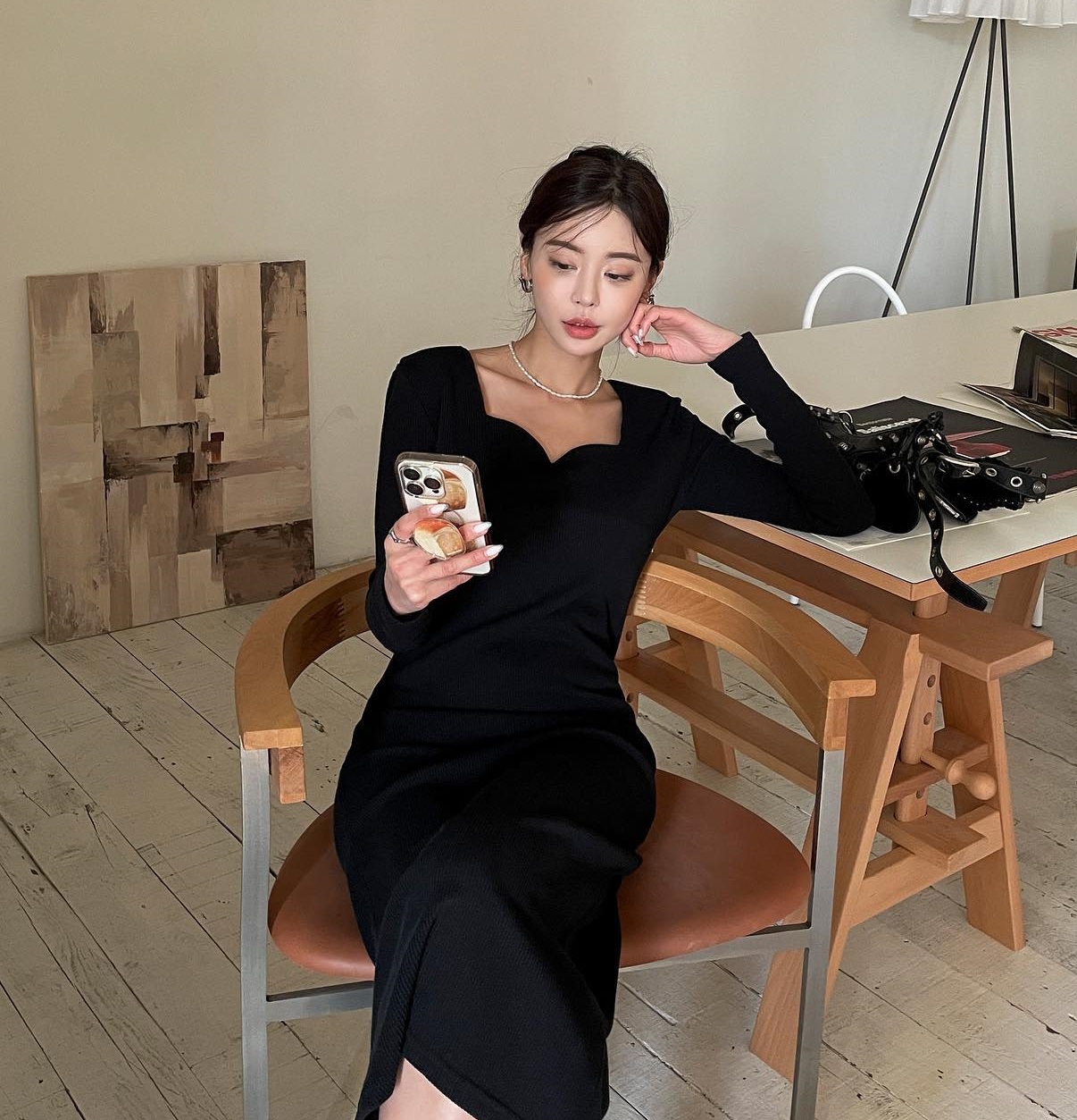 5 item màu đen nên có trong tủ đồ để mặc đẹp hơn-10