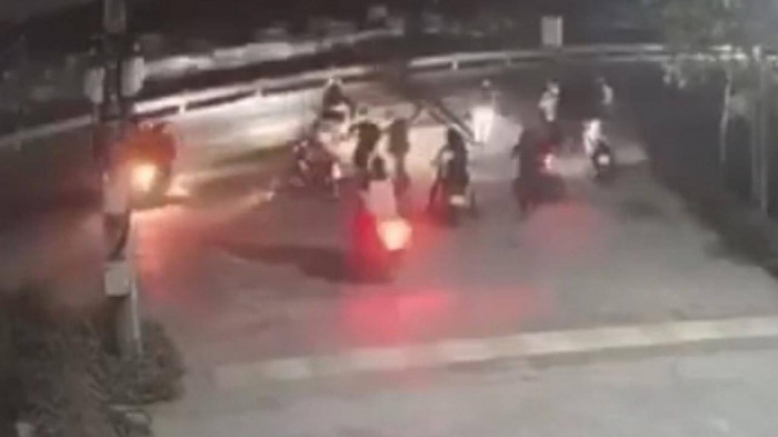 Điều tra vụ một người đi đường tử vong, nghi bị ném gạch-1