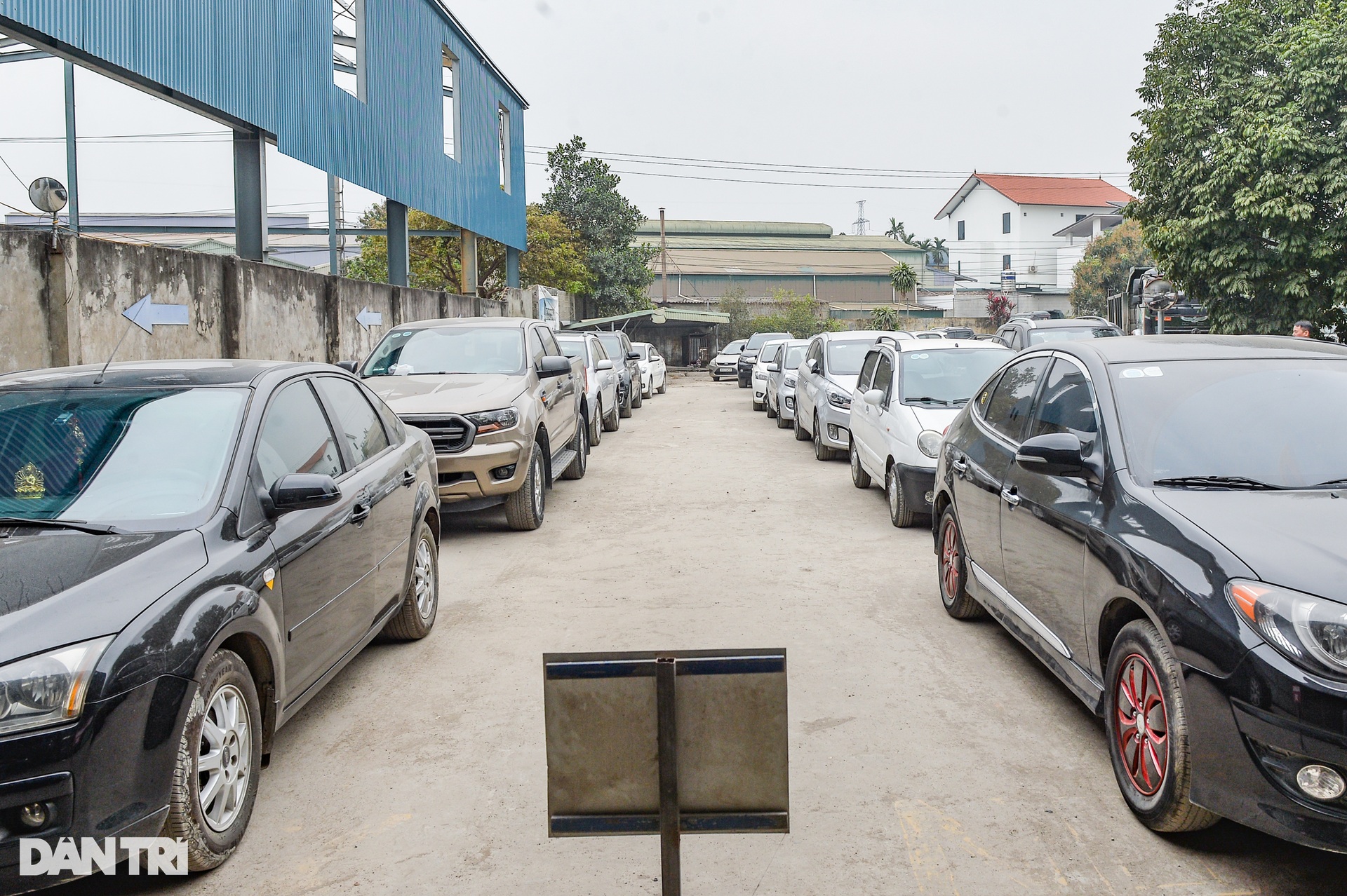 Phó Giám đốc trung tâm đăng kiểm ở Hà Nội: Đi làm mà chân nặng như chì!-3