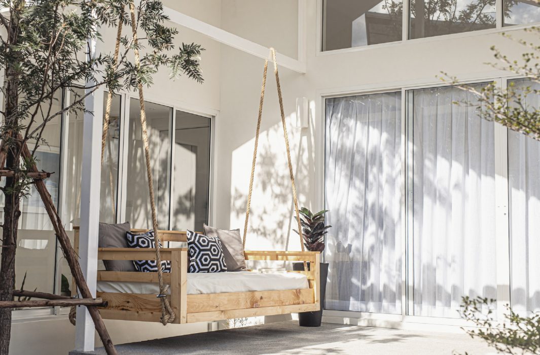 Bỏ ra khoản tiền tỷ, hai cô con gái biến nhà cấp 4 thiếu ánh sáng thành nhà siêu sang tặng mẹ-2