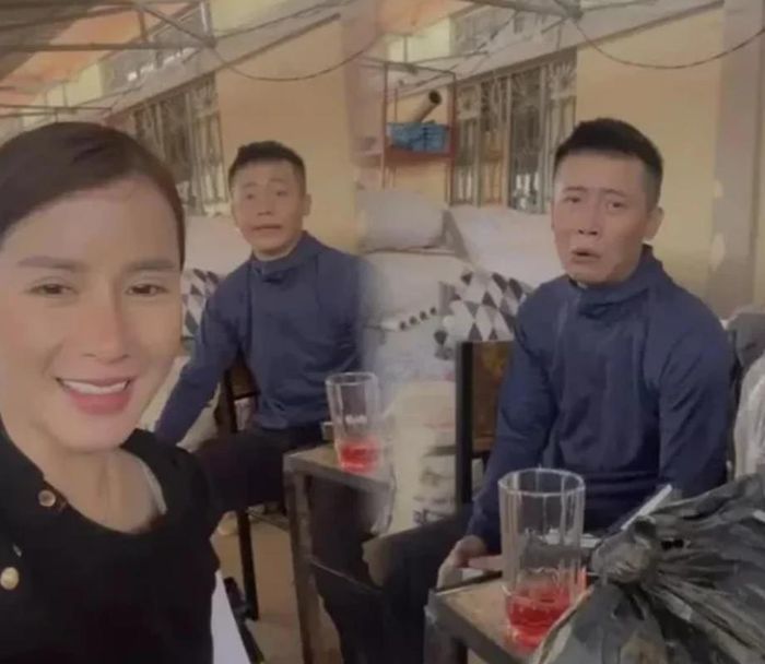 Quang Linh Vlog từng méo mặt vì độ sống ảo của Bà Nhân-7