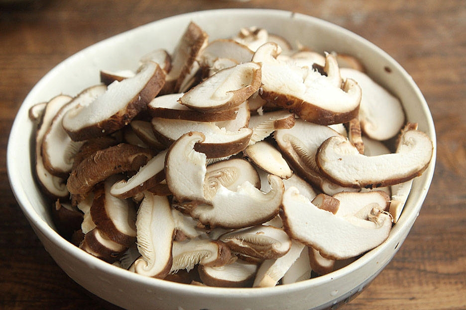 Làm 2 món nấm xào siêu nhanh mà rất giàu dinh dưỡng-1