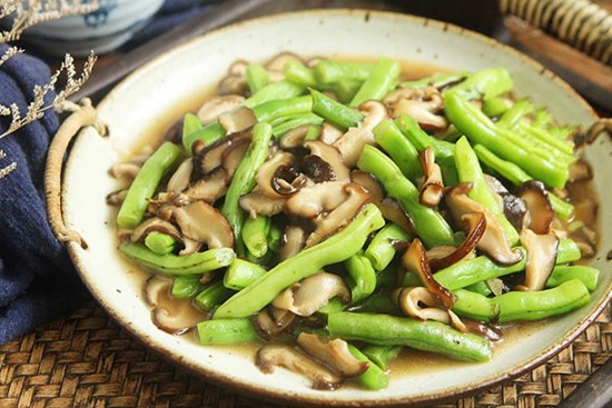 Làm 2 món nấm xào siêu nhanh mà rất giàu dinh dưỡng