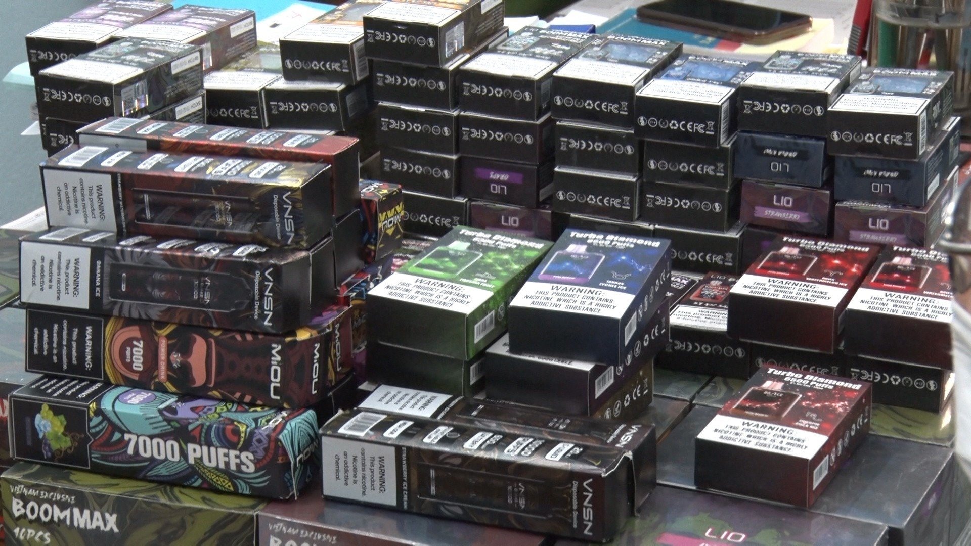 Thuốc lá điện tử tấn công học đường ở Quảng Nam-1