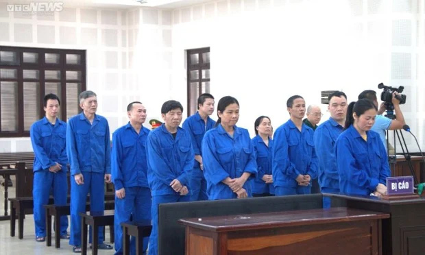 Cựu công an cầm đầu đường dây tráo sổ đỏ, chiếm đoạt hơn 6 tỷ đồng-2