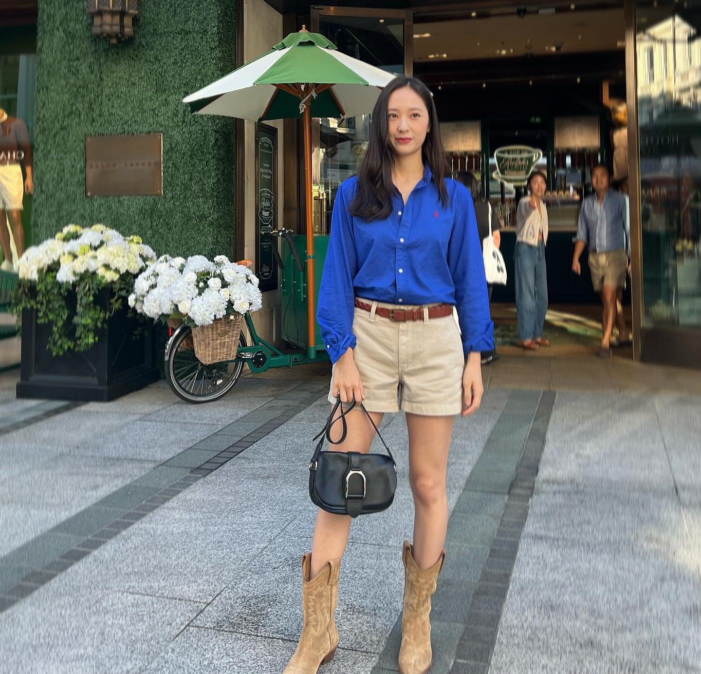 10 cách mix áo sơ mi đơn giản mà sang xịn mịn của sao Hàn-4