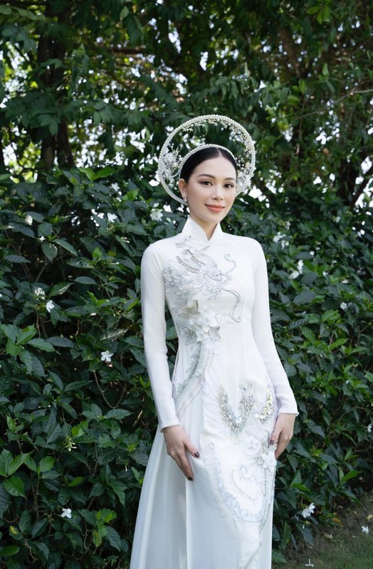 Linh Rin khoe váy cưới, đeo nhẫn kim cương trước ngày trọng đại-12