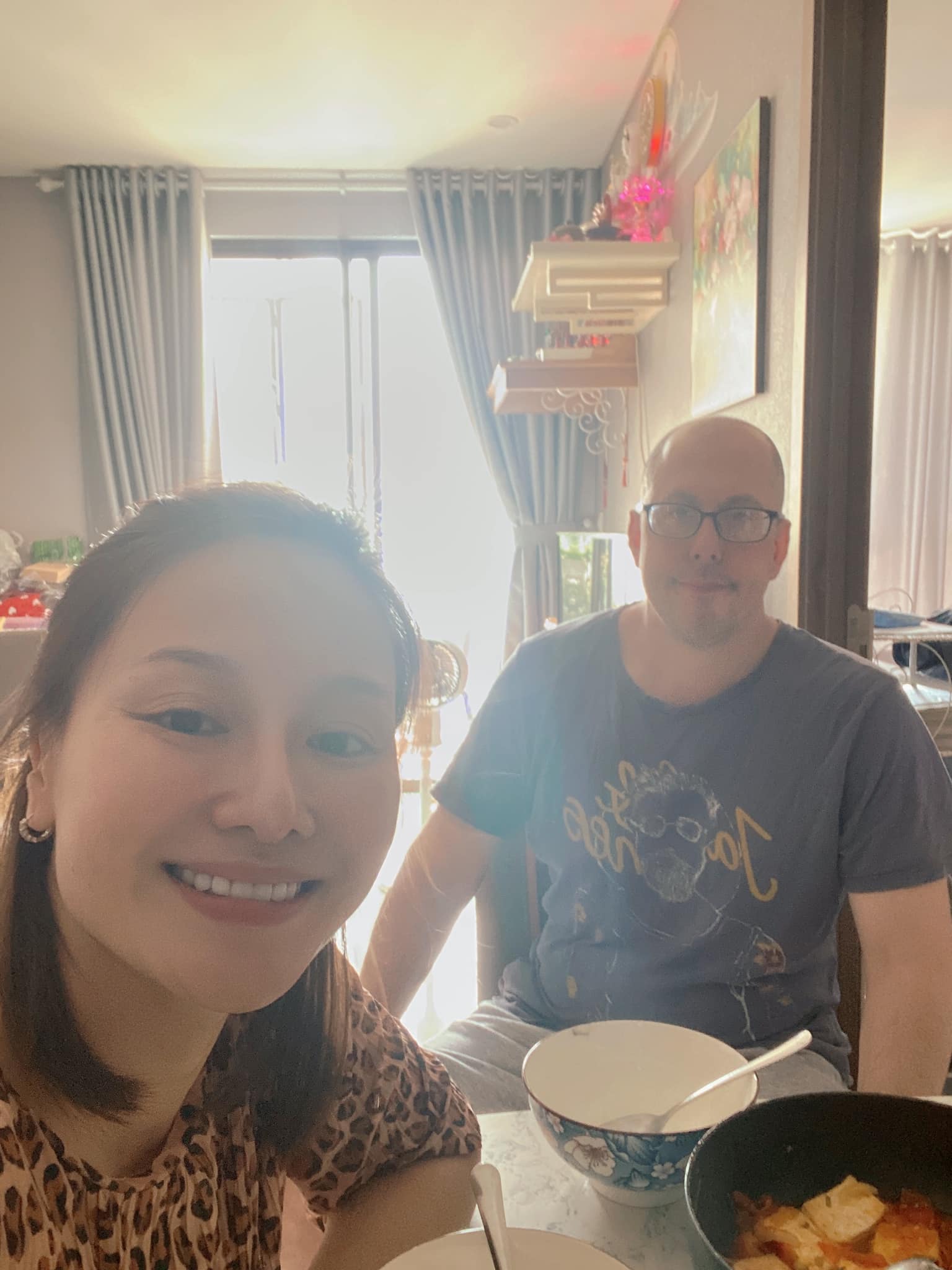 Nữ ca sĩ có chồng Tây ngày nào cũng về ăn cơm với vợ, nhìn món ăn chay mà ai cũng thèm-1