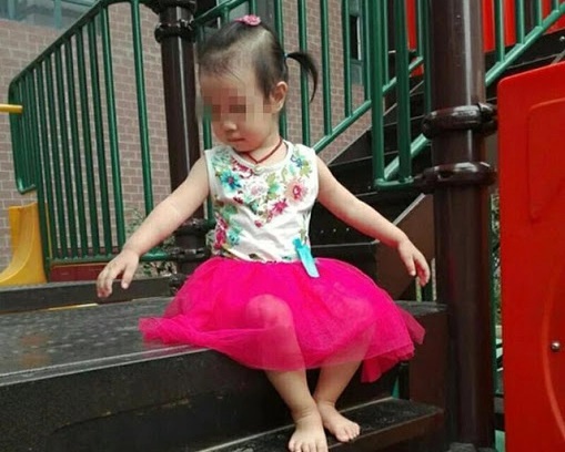 Ngày nào trước khi đi mẫu giáo, con cũng xin uống một ngụm nước, mẹ sinh nghi hỏi han thì biết được sự thật bẽ bàng-1