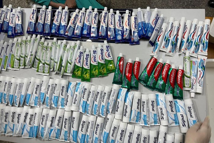 Ai mang theo nhiều ma túy nhất trong số 4 tiếp viên Vietnam Airlines?-1