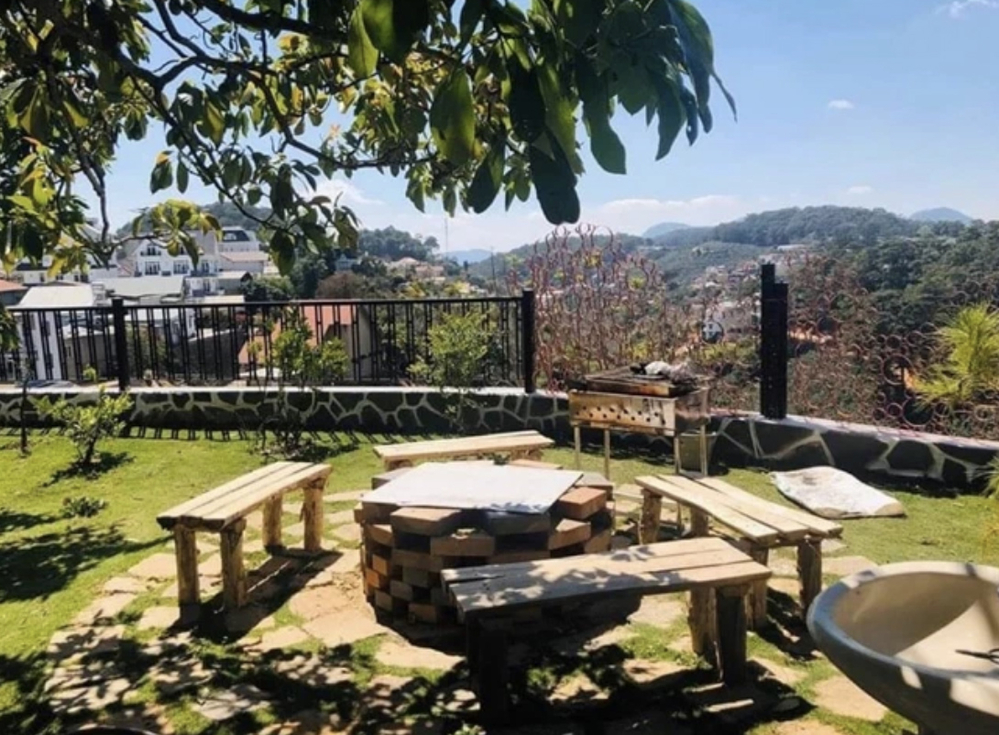 Cuộc sống độc thân giàu có của ca sĩ Nguyên Vũ ở tuổi U50-4