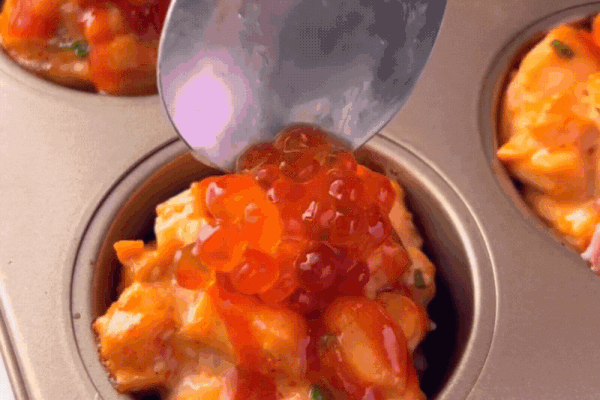 Cách làm sushi nướng vừa 'nịnh mắt' ăn lại cực ngon, mang đãi khách miễn chê
