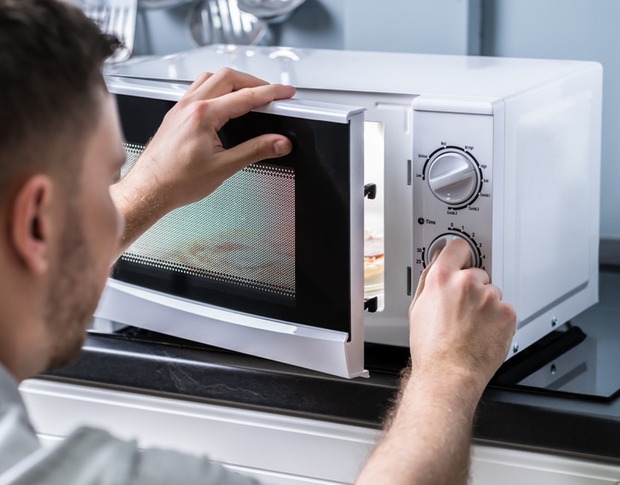 8 vật dụng trong gia đình mọi người thường dùng quá hạn mà không biết-6