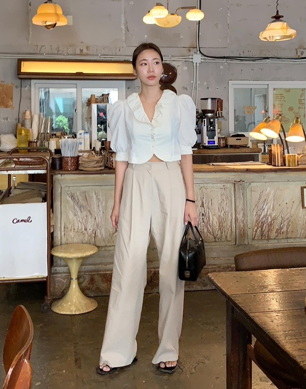 Vì sao nên sắm quần màu be cho tủ đồ mùa hè?-4