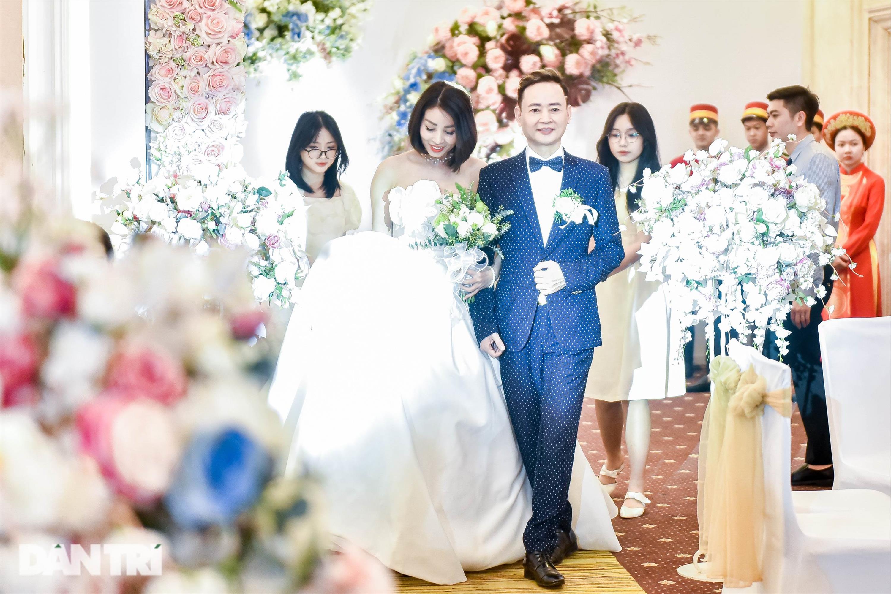 Tùng Dương Người phán xử run khi cưới lần 4-4