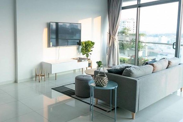 Soi căn hộ sang trọng của siêu mẫu thổ lộ tủi thân vì không có bằng đại học-5