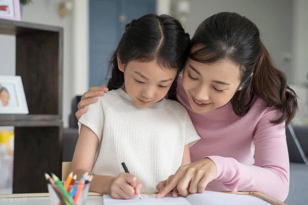 Con thi trượt, mẹ òa khóc sau khi biết nguyên nhân: Hóa ra sai lầm lại xuất phát từ chính phụ huynh-3