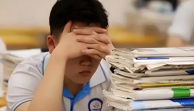 Con thi trượt, mẹ òa khóc sau khi biết nguyên nhân: Hóa ra sai lầm lại xuất phát từ chính phụ huynh-2