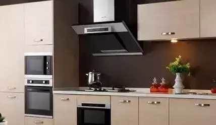 Có nhiều dầu dính trên nắp nồi cũng đừng lau bằng giẻ, dạy bạn 3 mẹo này, nắp nồi sẽ sạch bong trong vài phút-4