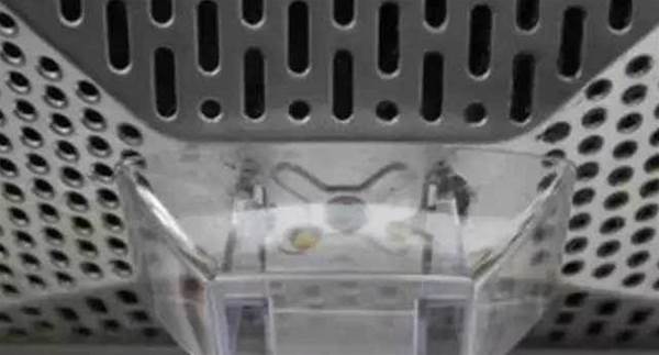 Có nhiều dầu dính trên nắp nồi cũng đừng lau bằng giẻ, dạy bạn 3 mẹo này, nắp nồi sẽ sạch bong trong vài phút-5