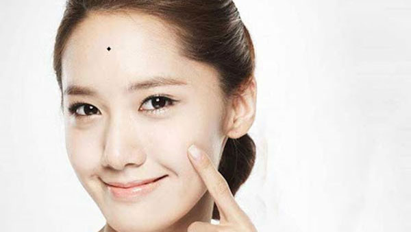 Ý nghĩa nốt ruồi trên mặt phụ nữ: Tiết lộ vận mệnh cuộc đời-1