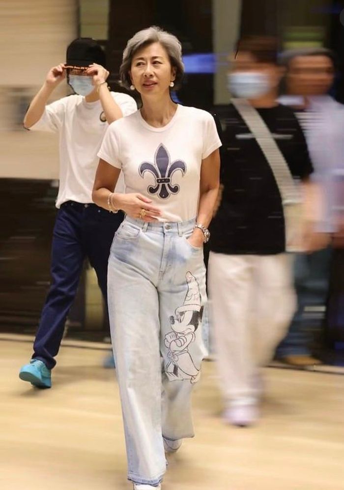 Cụ bà U70 khí chất ngút ngàn, Gen Z chạy theo không kịp-2