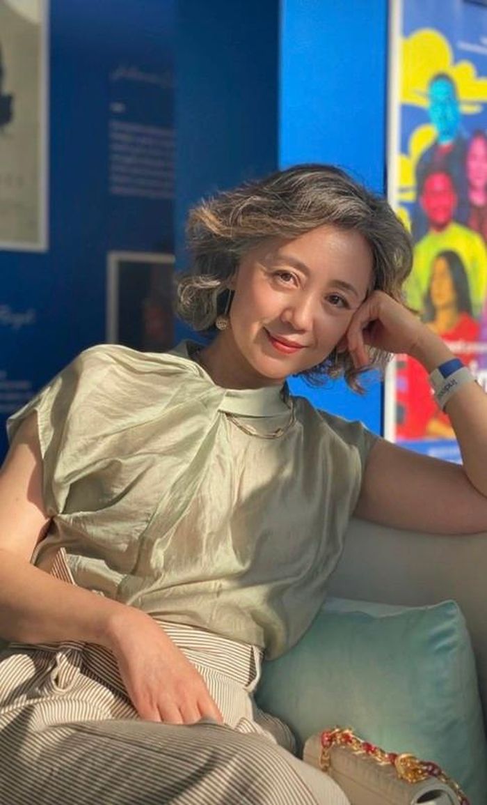 Cụ bà U70 khí chất ngút ngàn, Gen Z chạy theo không kịp-3