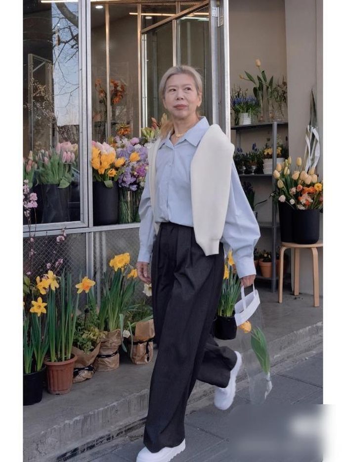 Cụ bà U70 khí chất ngút ngàn, Gen Z chạy theo không kịp-10