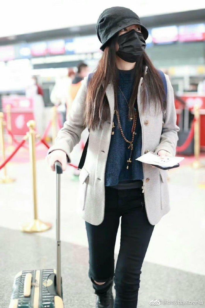 Cuộc sống Triệu Vy sau hai năm bị xóa sổ khỏi showbiz-1