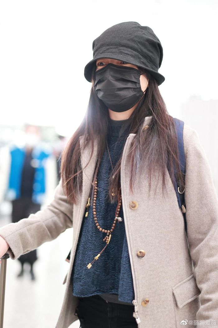 Cuộc sống Triệu Vy sau hai năm bị xóa sổ khỏi showbiz-2