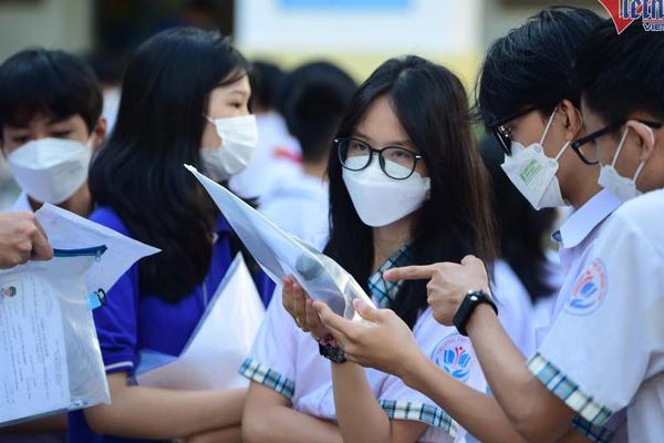 NÓNG: TP HCM yêu cầu không tổ chức cho học sinh tiểu học đi trải nghiệm ngoài TP-1