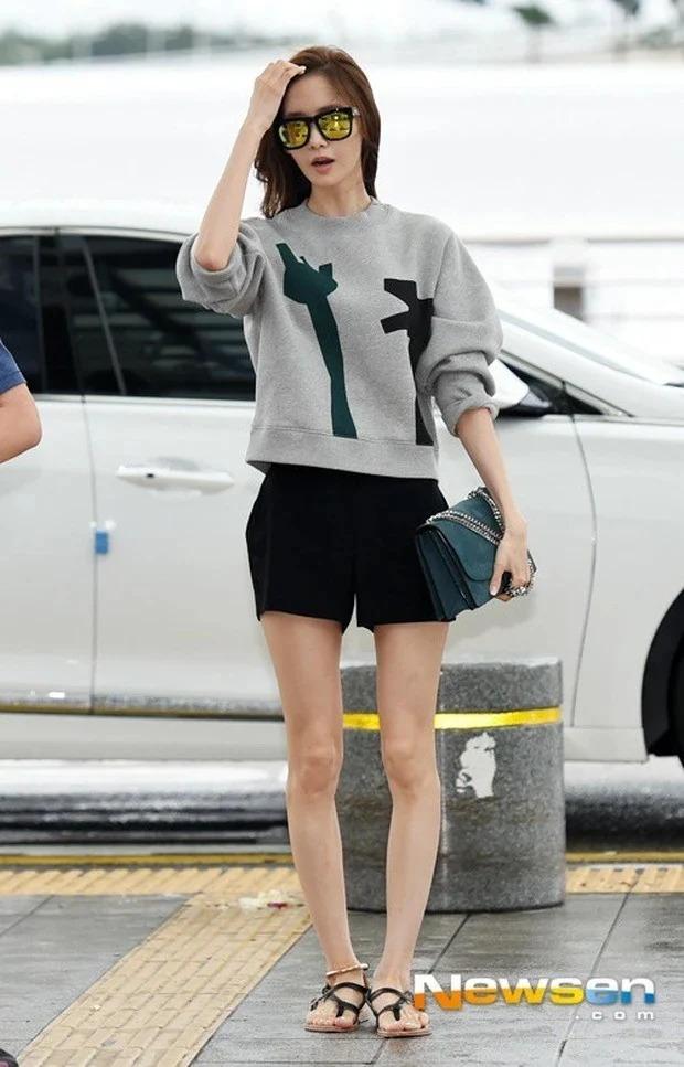 Yoona nắn chân vòng kiềng với 2 bài tập siêu dễ-1